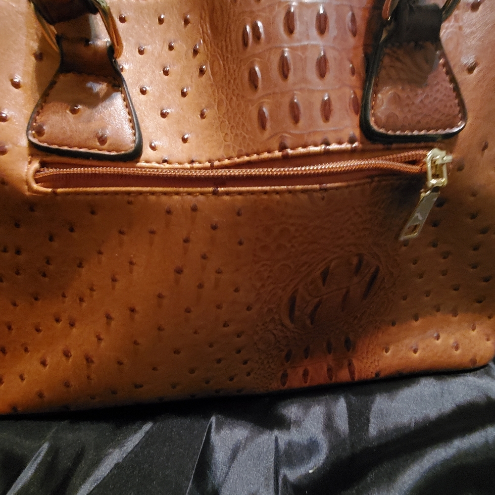 Ostrich pattern handbag - Picture 8 of 12